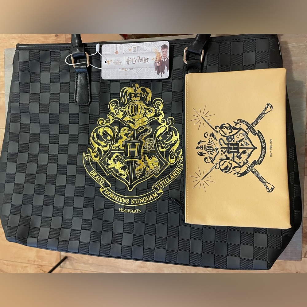 ✨2-item Bundle✨ NWT Harry Potter Tote Bag & Case
